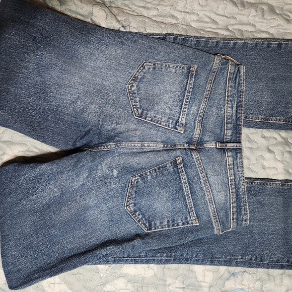 Old Navy Classic Blue Denim Jeans - Picture 8 of 9